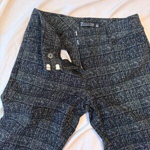 NY&Co 7th Avenue Design Studio – Petite 4 – Black & White Plaid (Stretch Fabric)